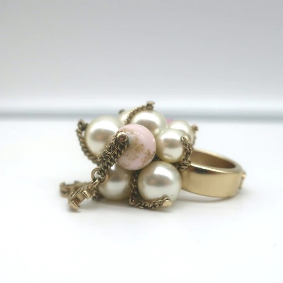 Chanel 09A CC Chain & Faux Pearl Cluster Ring Gold Size 6.5 - Picture 3 of 5